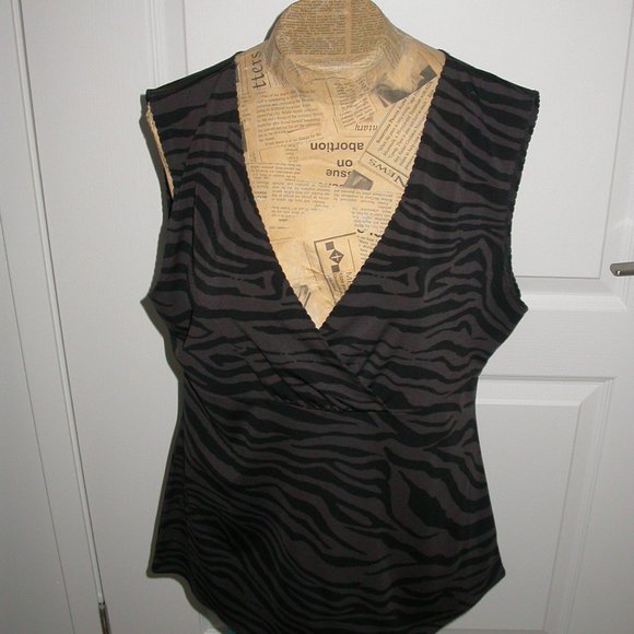 Black/Brown Animal Print Top - Picture 3 of 6